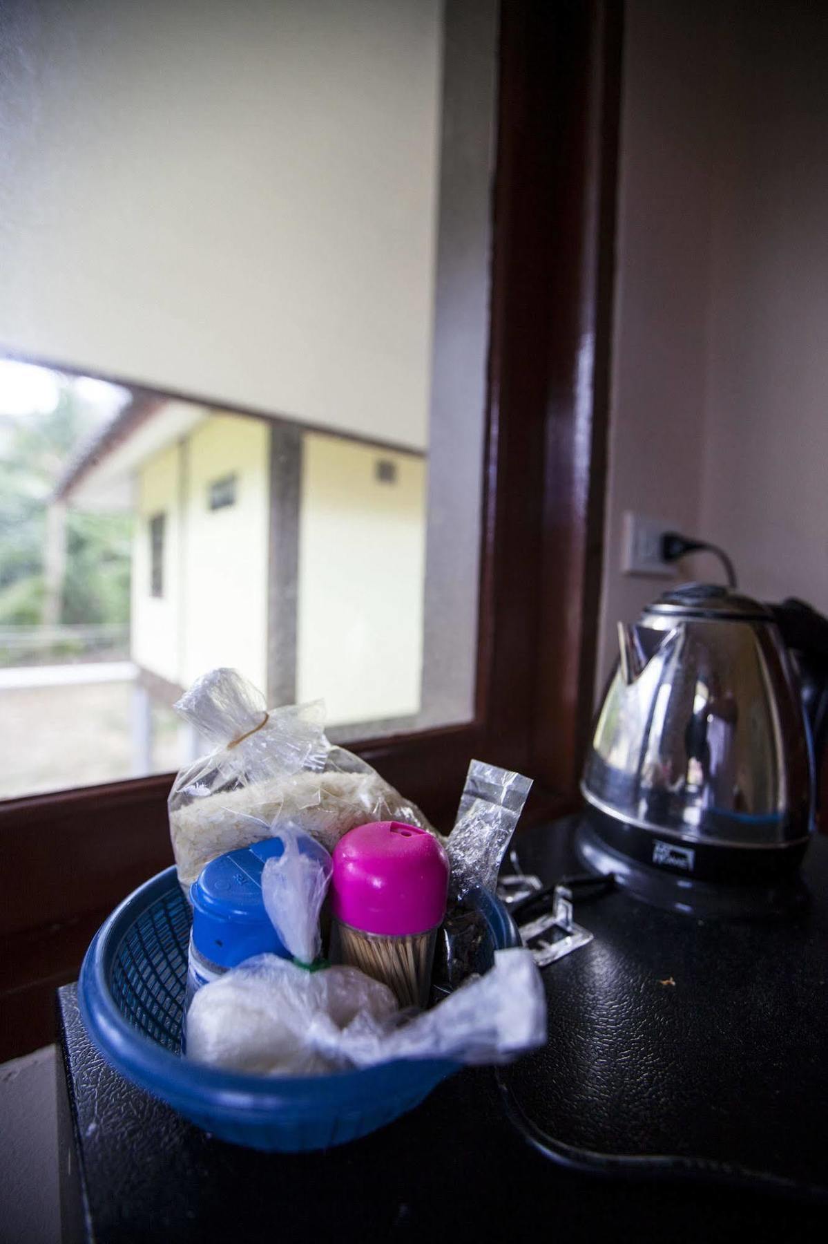 Hin Bhai Resort โฉลกหลำ ภายนอก รูปภาพ