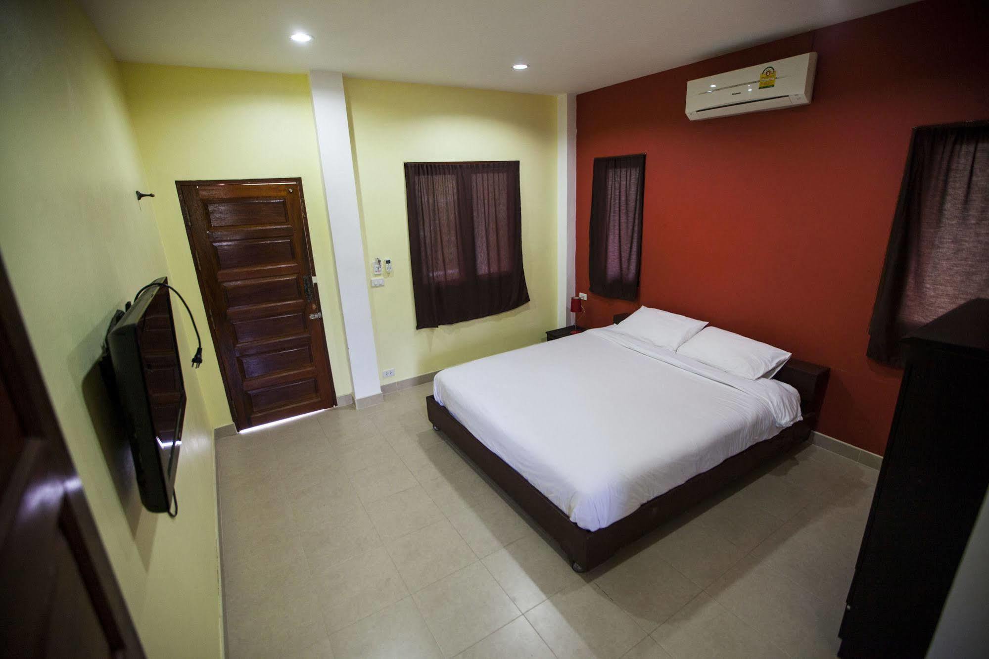 Hin Bhai Resort โฉลกหลำ ภายนอก รูปภาพ