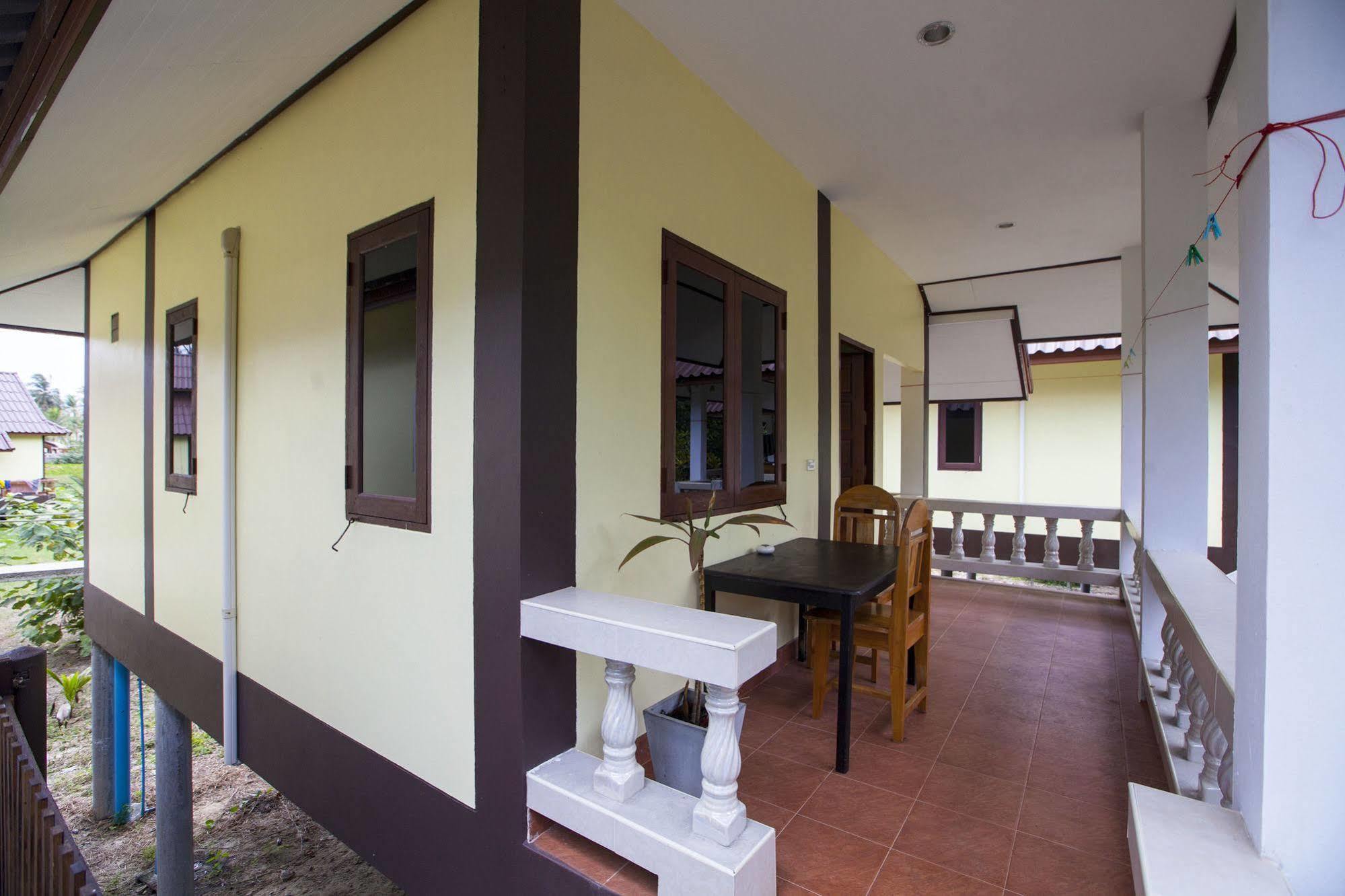 Hin Bhai Resort โฉลกหลำ ภายนอก รูปภาพ